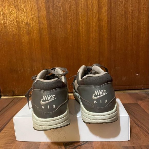 Rare Nike Air Max 1s! Best price you’ll find! Premium Chino Pink 2007 Size 9 men - Picture 2 of 4